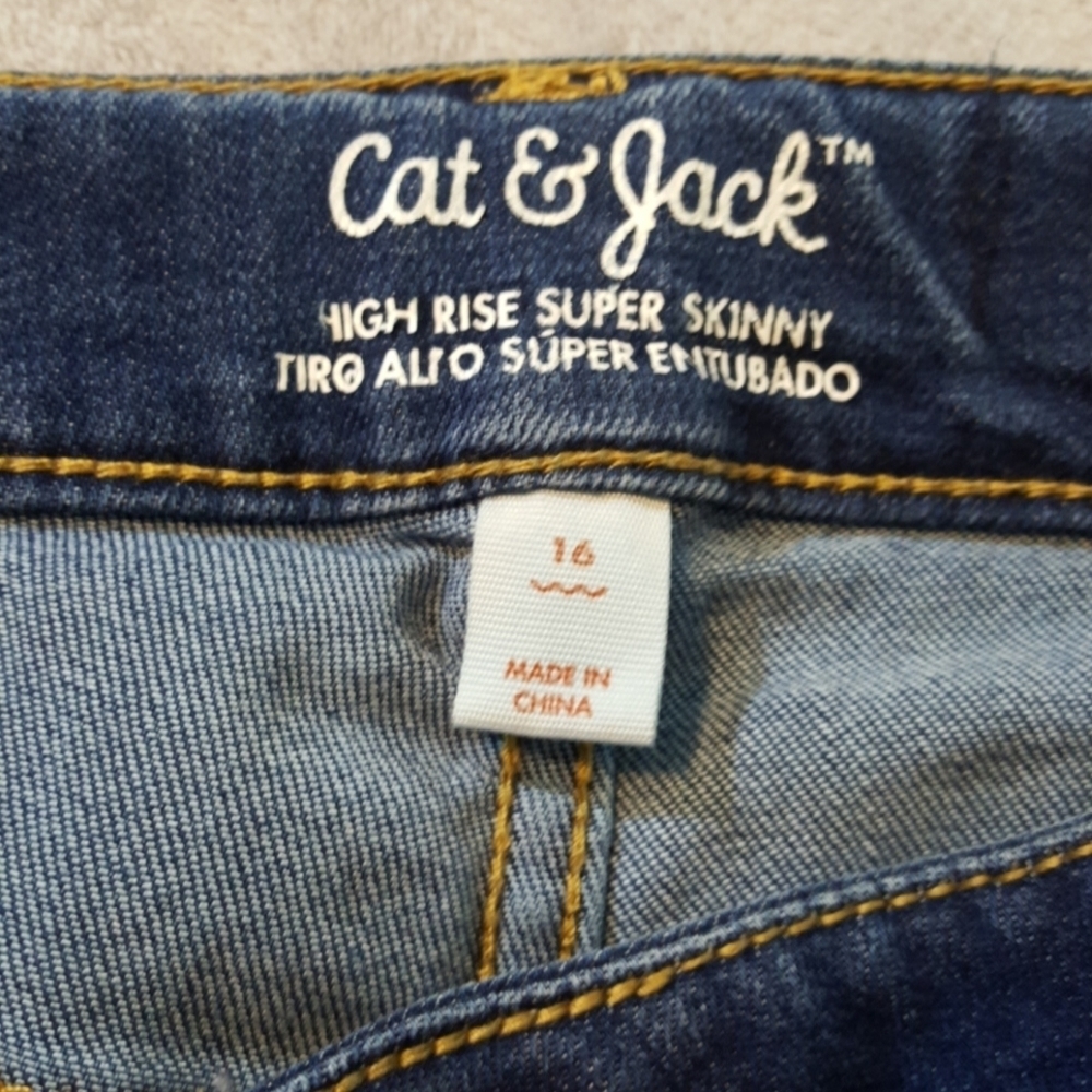 NWOT. Girl's Cat & Jack stretchy blue denim skinny jeans - Picture 4 of 7